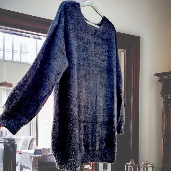 NEW Oversized Black Soft Sweater Size XL - Perfect for Chic Comfort - Picture 9 of 10